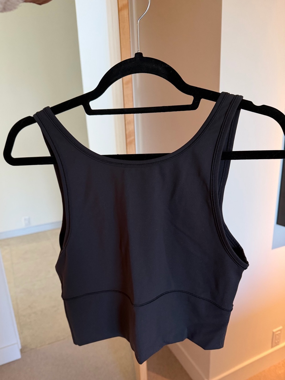 lululemon power pivot tank- black